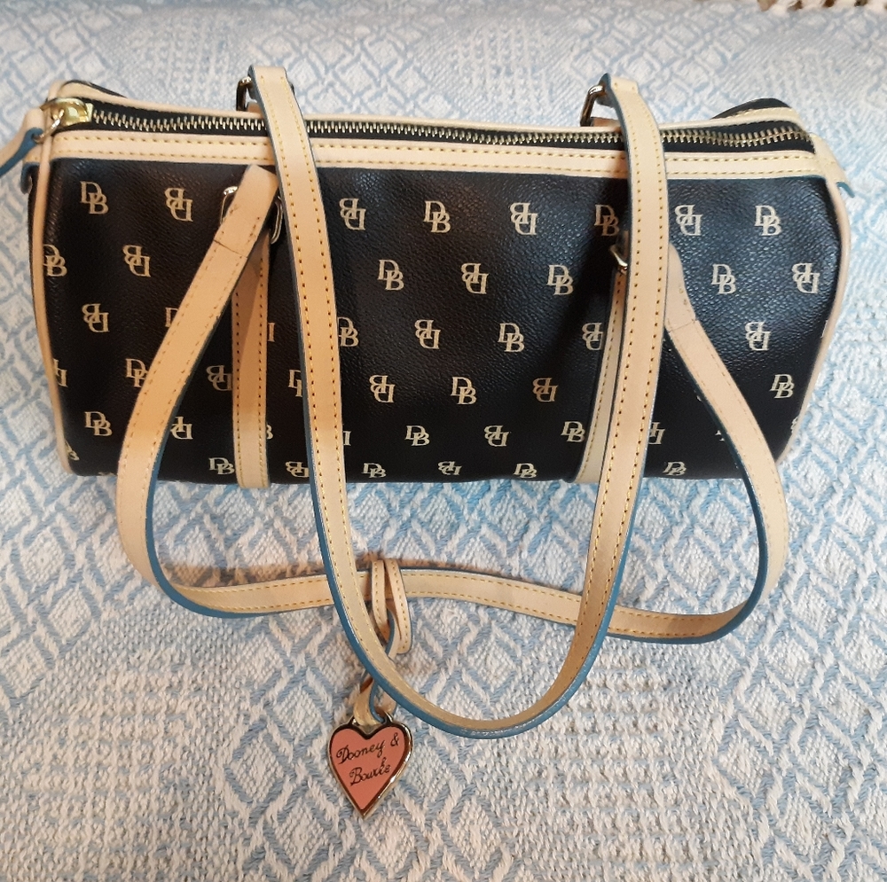 Dooney & Bourke Purse